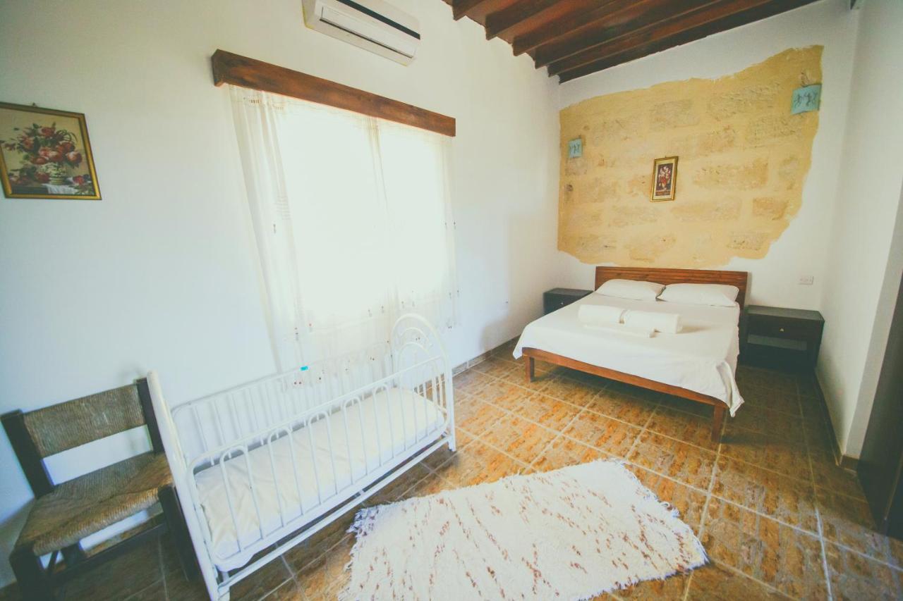 Castle Karpasia Agro Guesthouse At Rizokarpasso Rizokarpaso Esterno foto